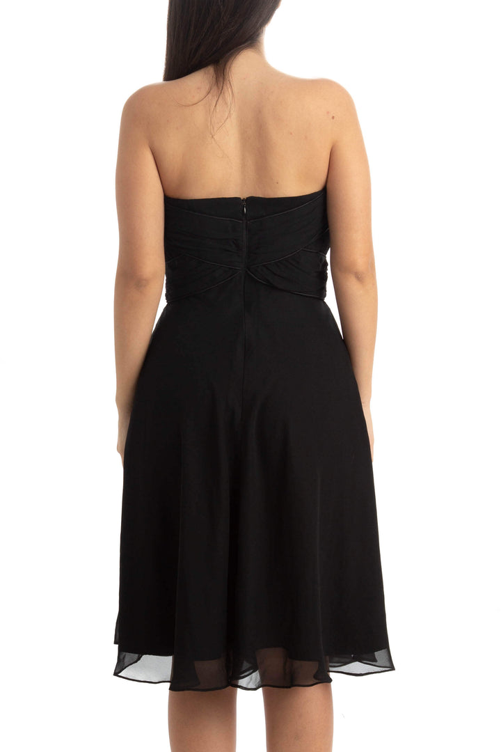 Vestido White House Black Market negro, vista posterior – ClosetRehab