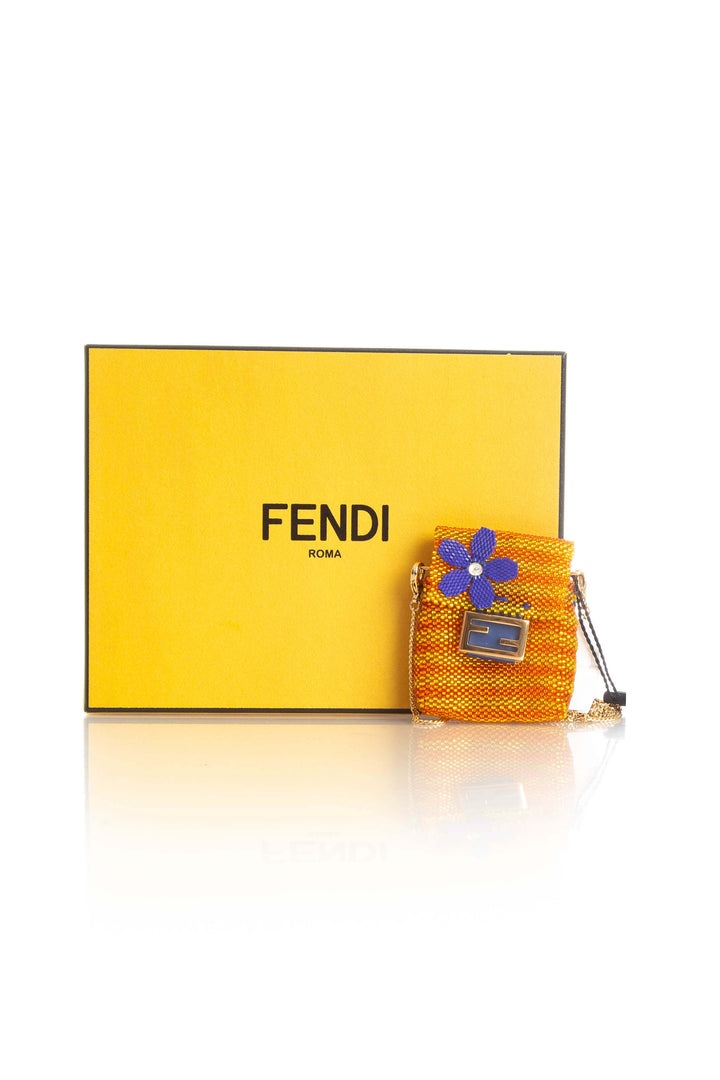 Monedero Fendi NWT naranja, vista frontal – ClosetRehab