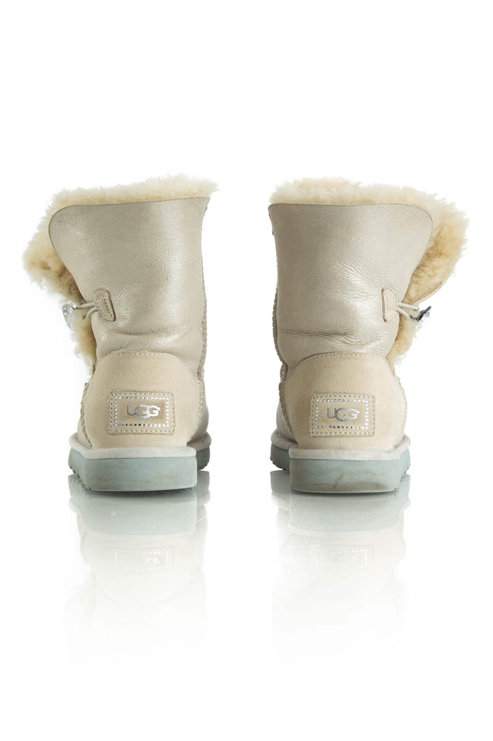 Zapato Ugg gris, detalle – ClosetRehab