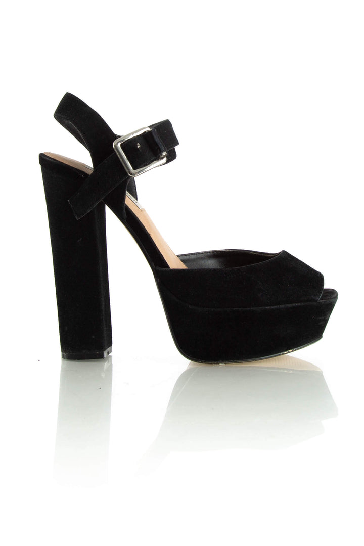 Zapato Steve Madden negro, vista frontal – ClosetRehab