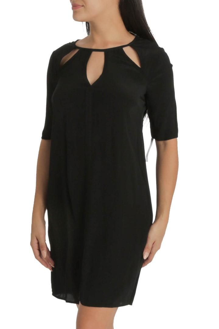 Vestido BCBG Maxazria negro, vista frontal – ClosetRehab