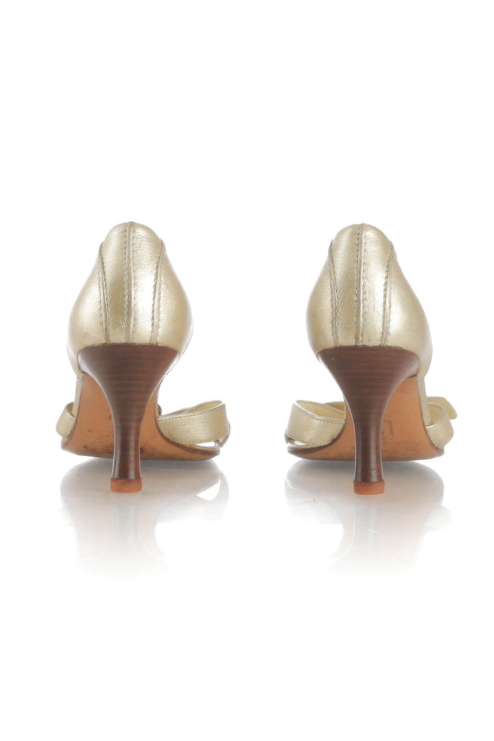 Zapato Salvatore Ferragamo dorado, detalle – ClosetRehab