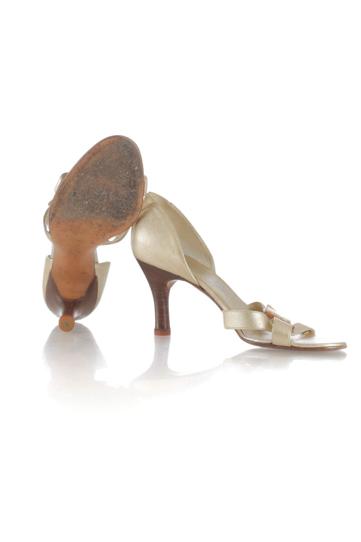 Zapato Salvatore Ferragamo dorado, detalle 6 – ClosetRehab