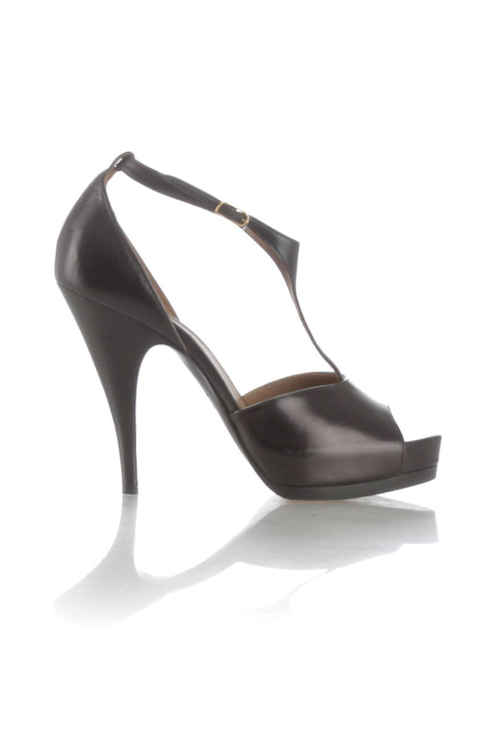Zapato Hermès negro, vista frontal – ClosetRehab