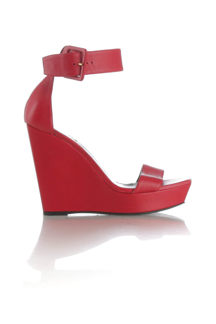 Zapato Saint Laurent rojo, vista frontal – ClosetRehab
