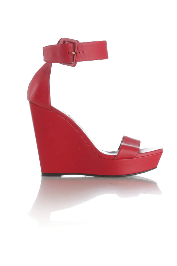 Zapato Saint Laurent rojo, vista posterior – ClosetRehab
