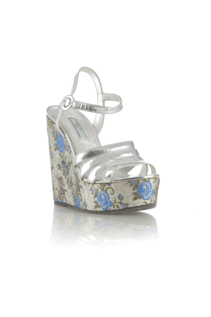 Zapato Prada gris, vista posterior – ClosetRehab