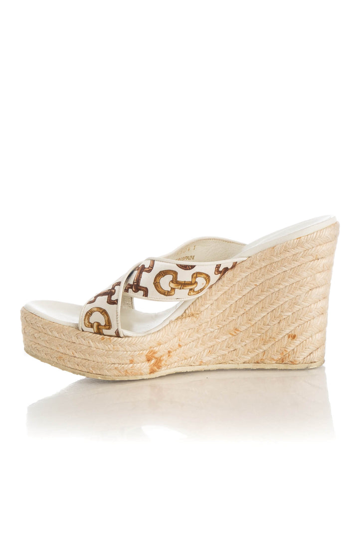 Zapato Gucci blanco, vista lateral – ClosetRehab