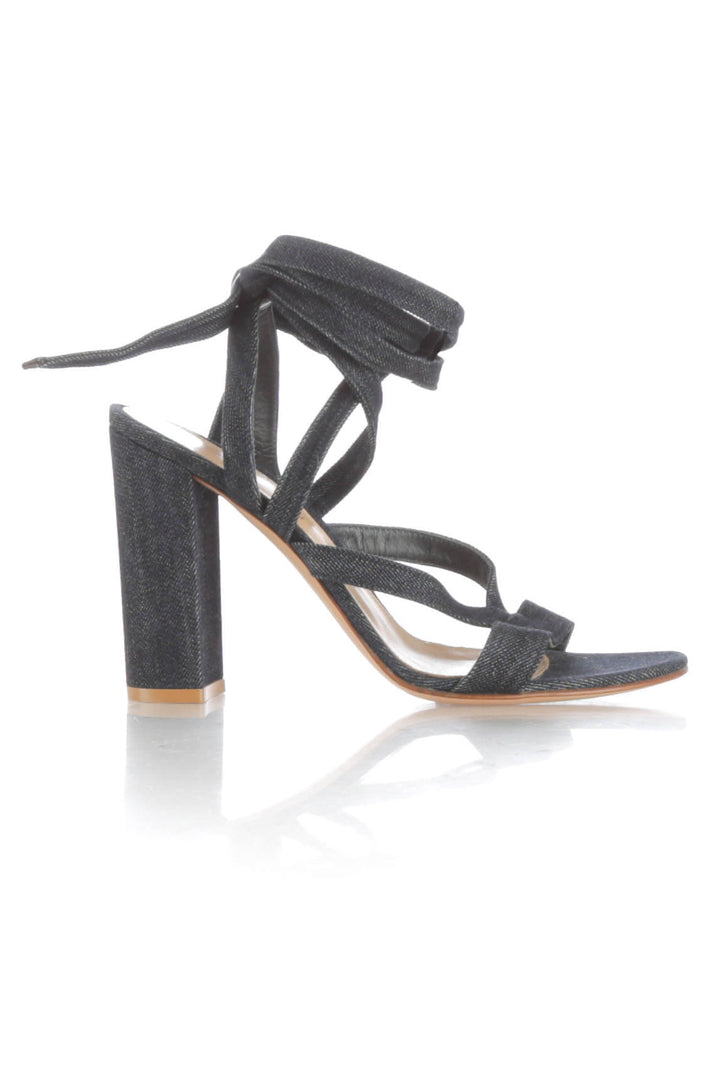 Zapato Gianvito Rossi azul, vista frontal – ClosetRehab