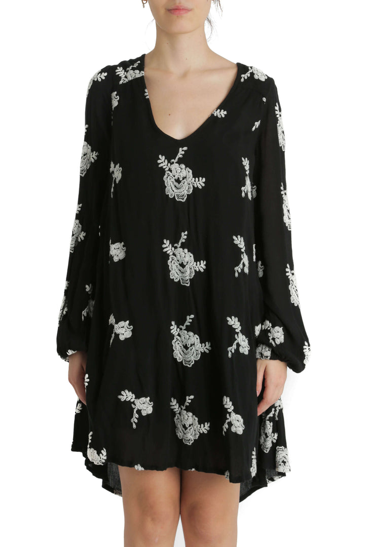 Vestido Free People negro, vista frontal – ClosetRehab