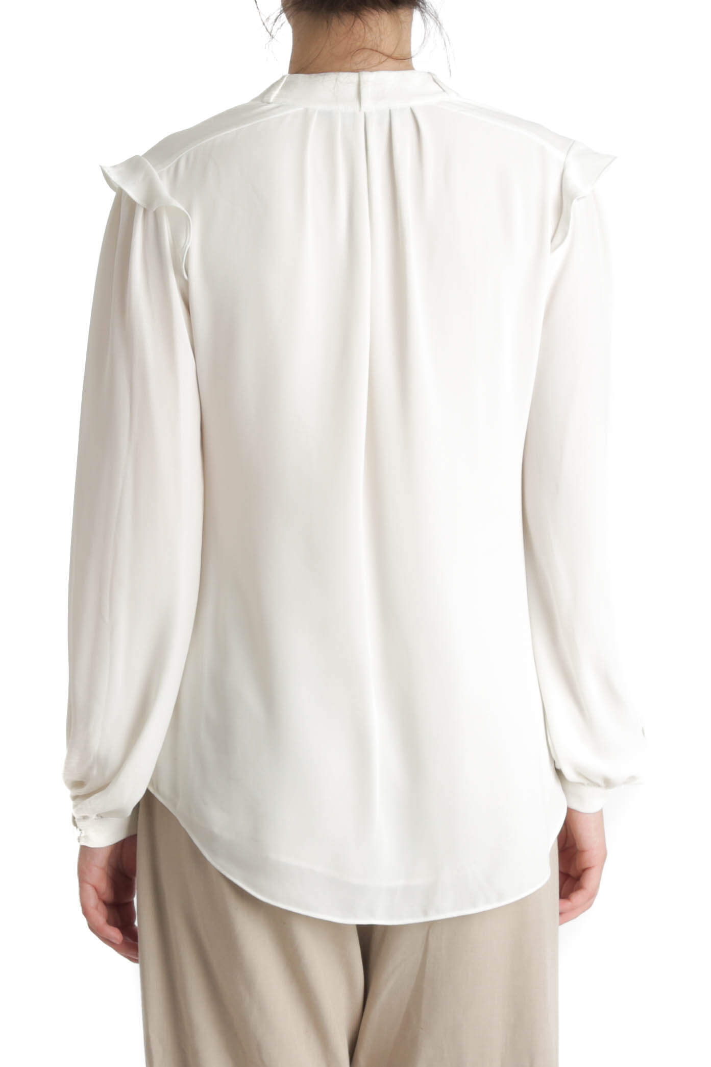 White House Black Market, Talla 2