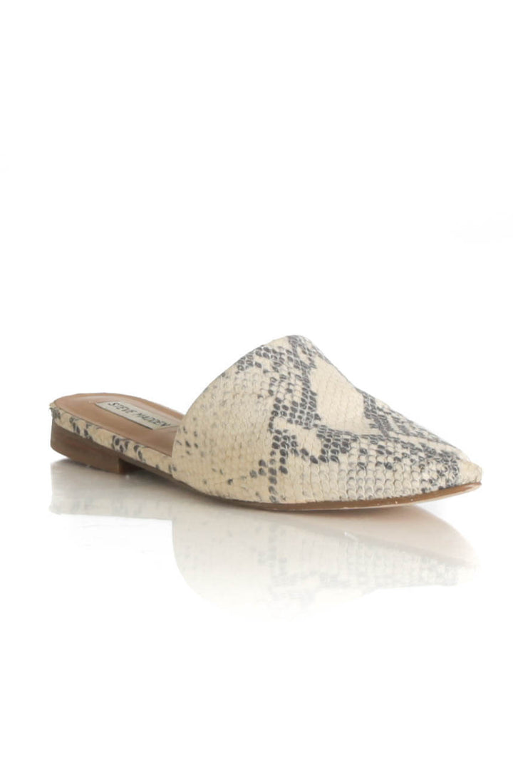 Zapato Steve Madden beige y gris, vista posterior – ClosetRehab