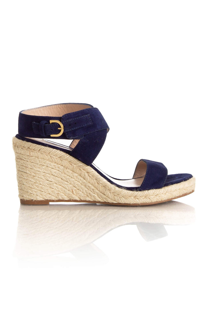 Zapato Stuart Weitzman azul, vista frontal – ClosetRehab