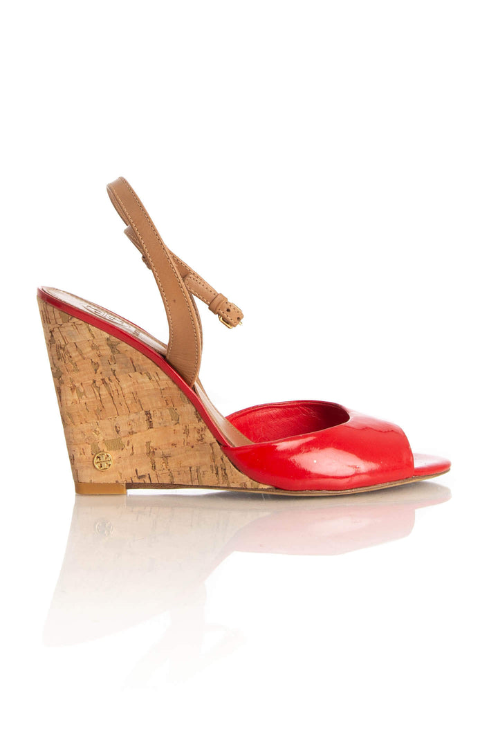 Zapato Tory Burch rojo, vista frontal – ClosetRehab