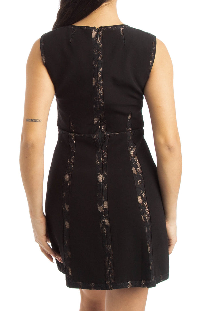 Vestido BCBG Maxazria negro, vista posterior – ClosetRehab