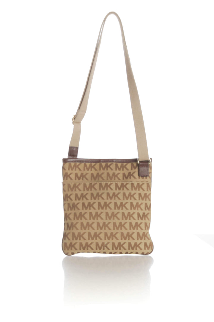Bolsa Michael Kors café y estampado, detalle – ClosetRehab