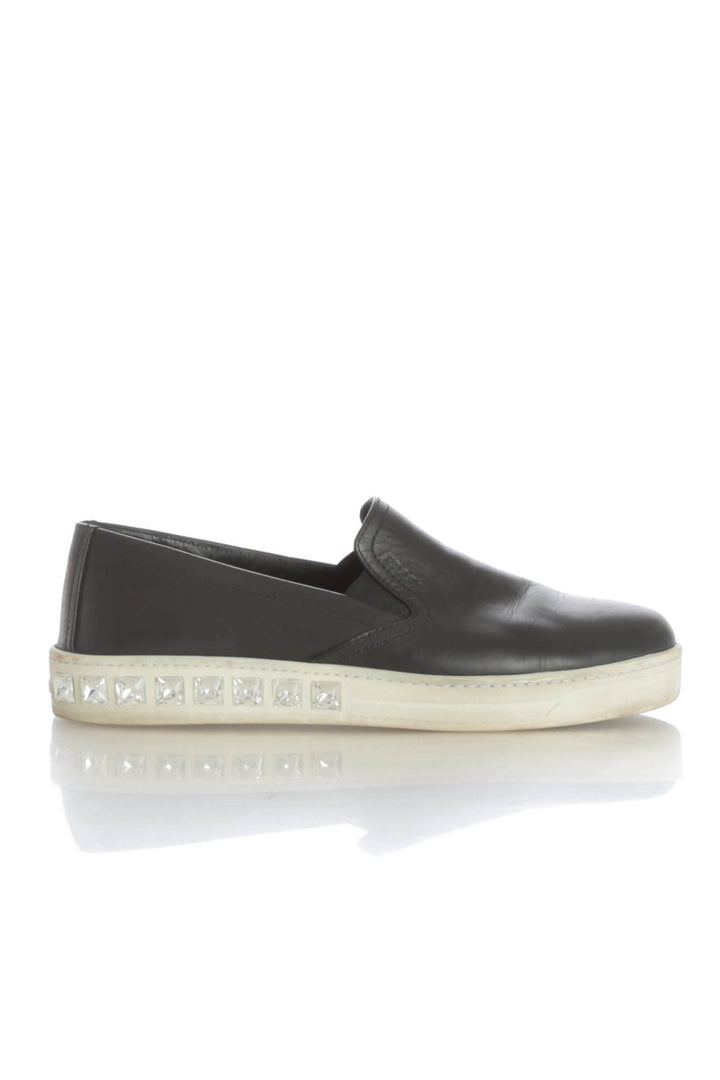 Zapato Prada negro, vista frontal – ClosetRehab