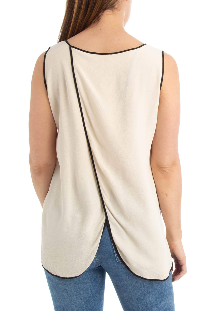 Blusa Ambrosi beige, vista posterior – ClosetRehab