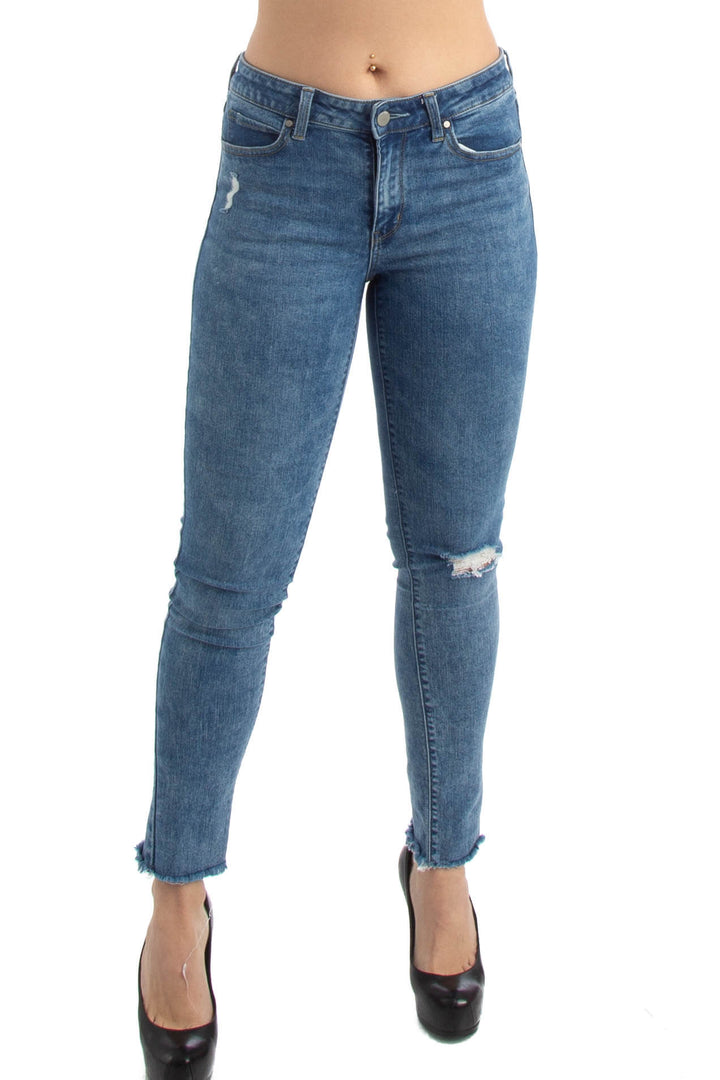 Jeans Uniqlo, vista frontal – ClosetRehab
