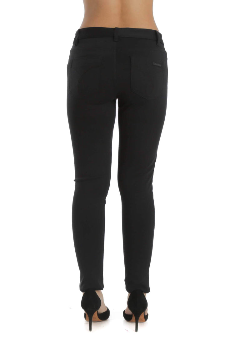 Pantalón Calvin Klein Jeans negro, vista posterior – ClosetRehab