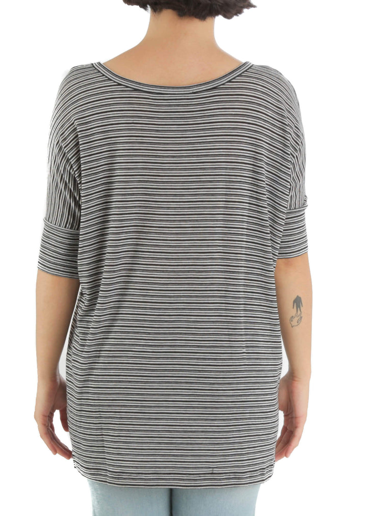 Blusa BCBG Maxazria negro, vista posterior – ClosetRehab