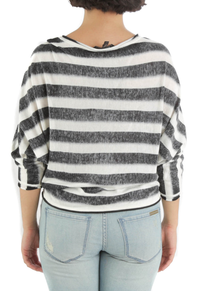 Blusa BCBG Maxazria negro, vista posterior – ClosetRehab