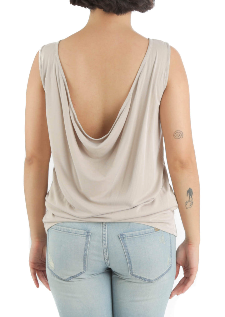 Blusa BCBG Maxazria café, vista posterior – ClosetRehab