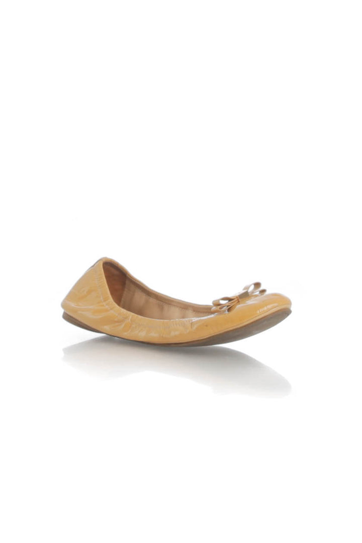 Zapato Tory Burch café, vista posterior – ClosetRehab