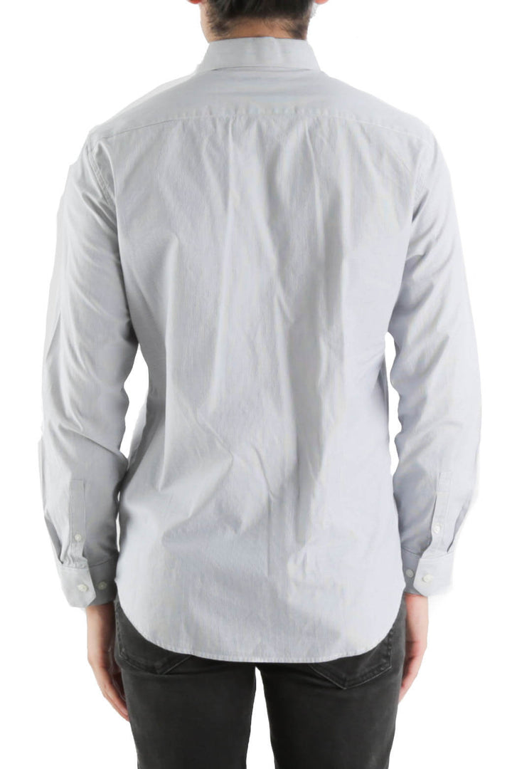 Camisa Theory gris, vista posterior – ClosetRehab