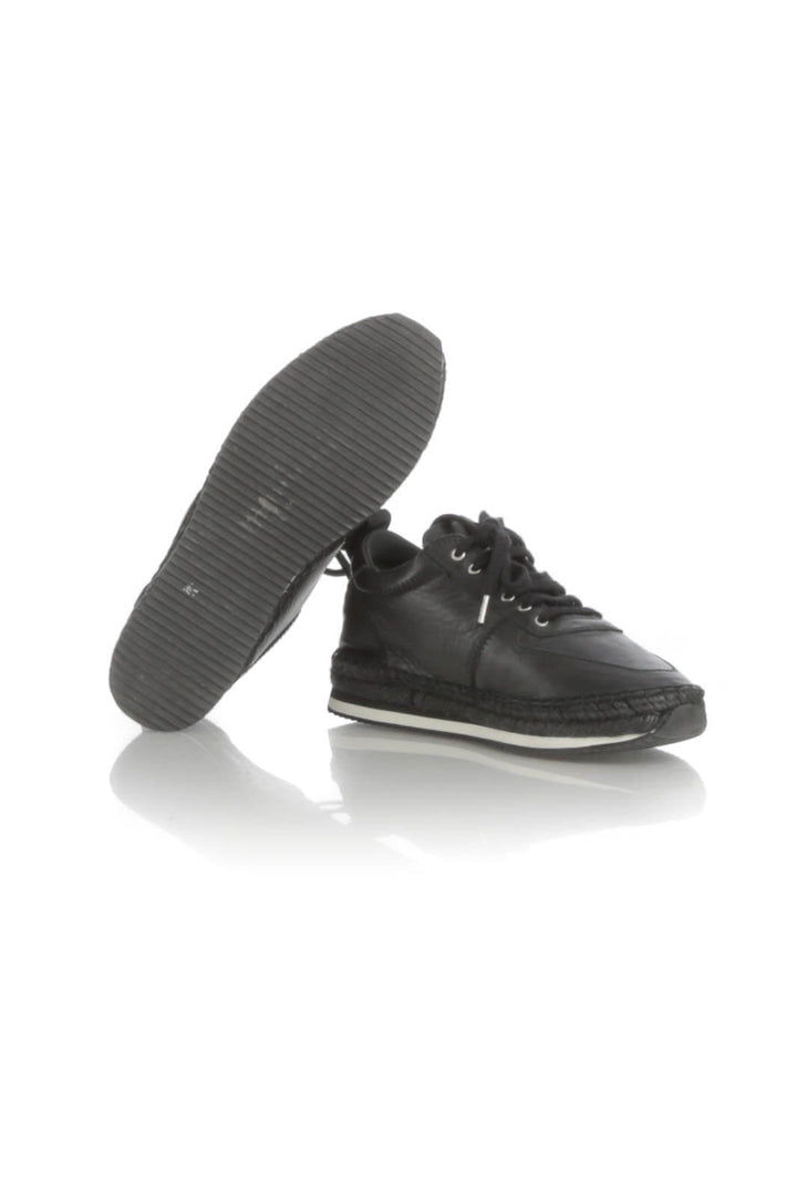 Zapato McQ by Alexander McQueen negro, detalle 6 – ClosetRehab