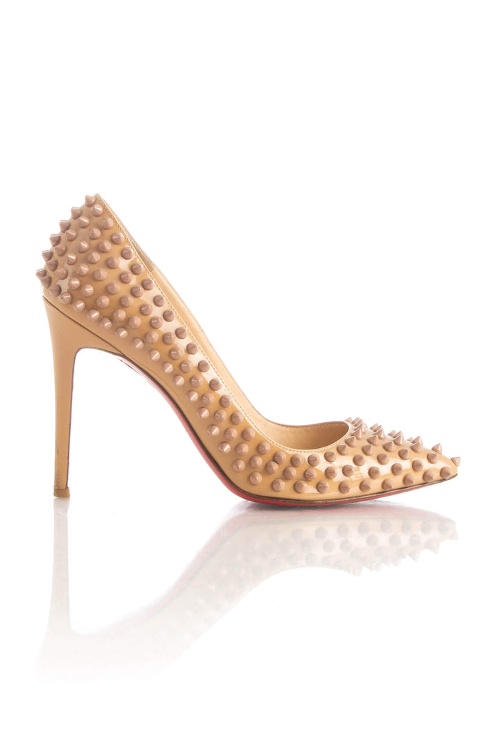 Zapato Christian Louboutin, vista frontal – ClosetRehab