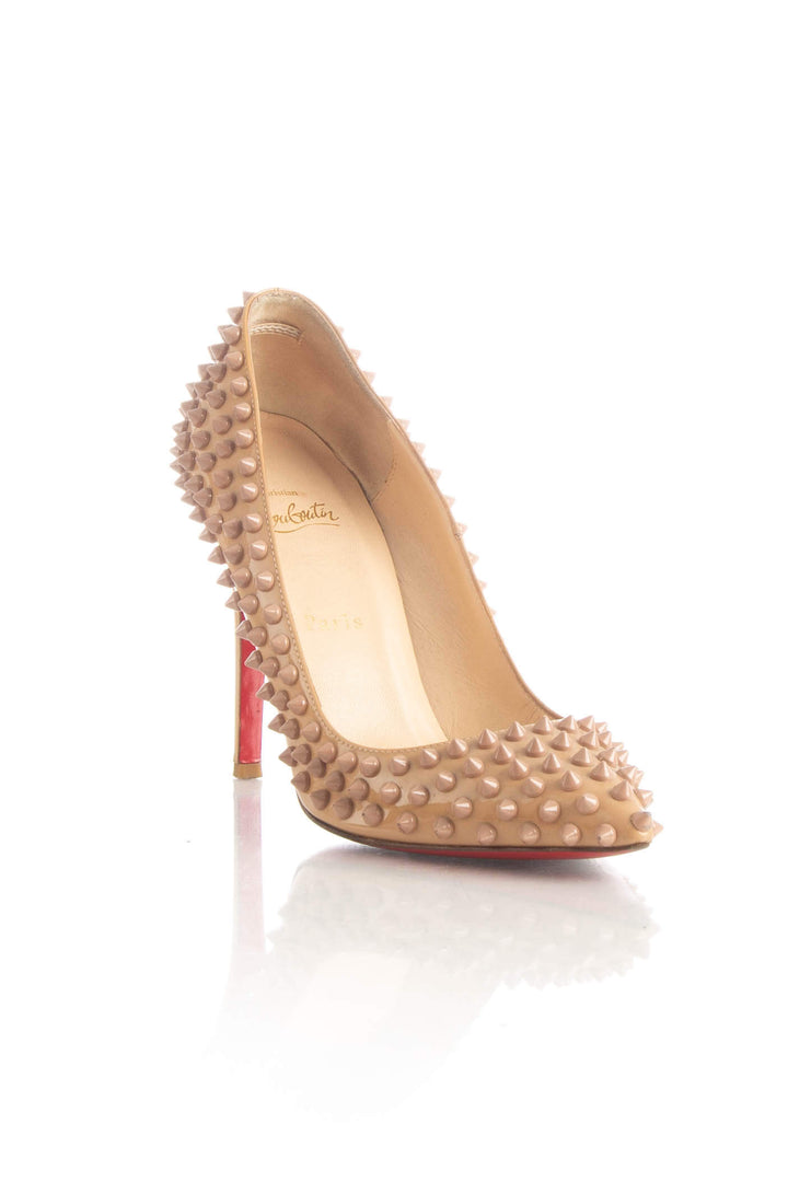 Zapato Christian Louboutin, vista posterior – ClosetRehab