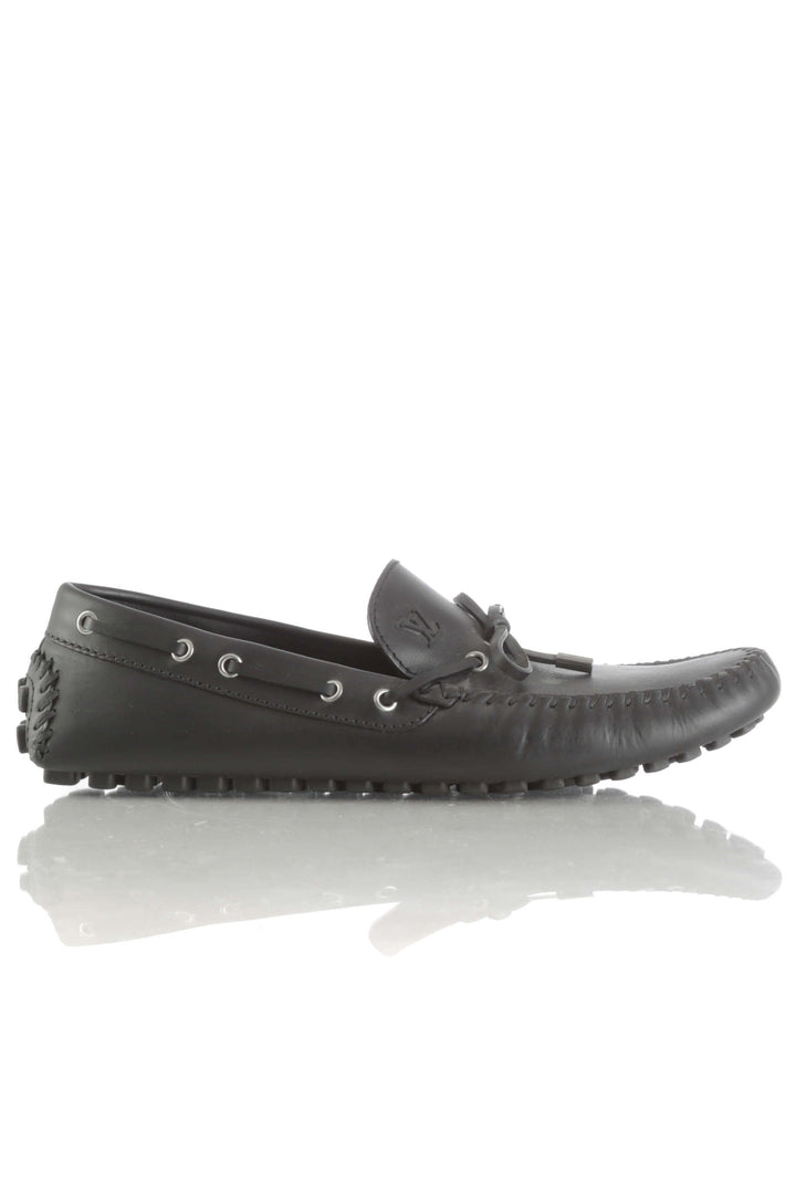 Zapato Louis Vuitton negro, vista frontal – ClosetRehab