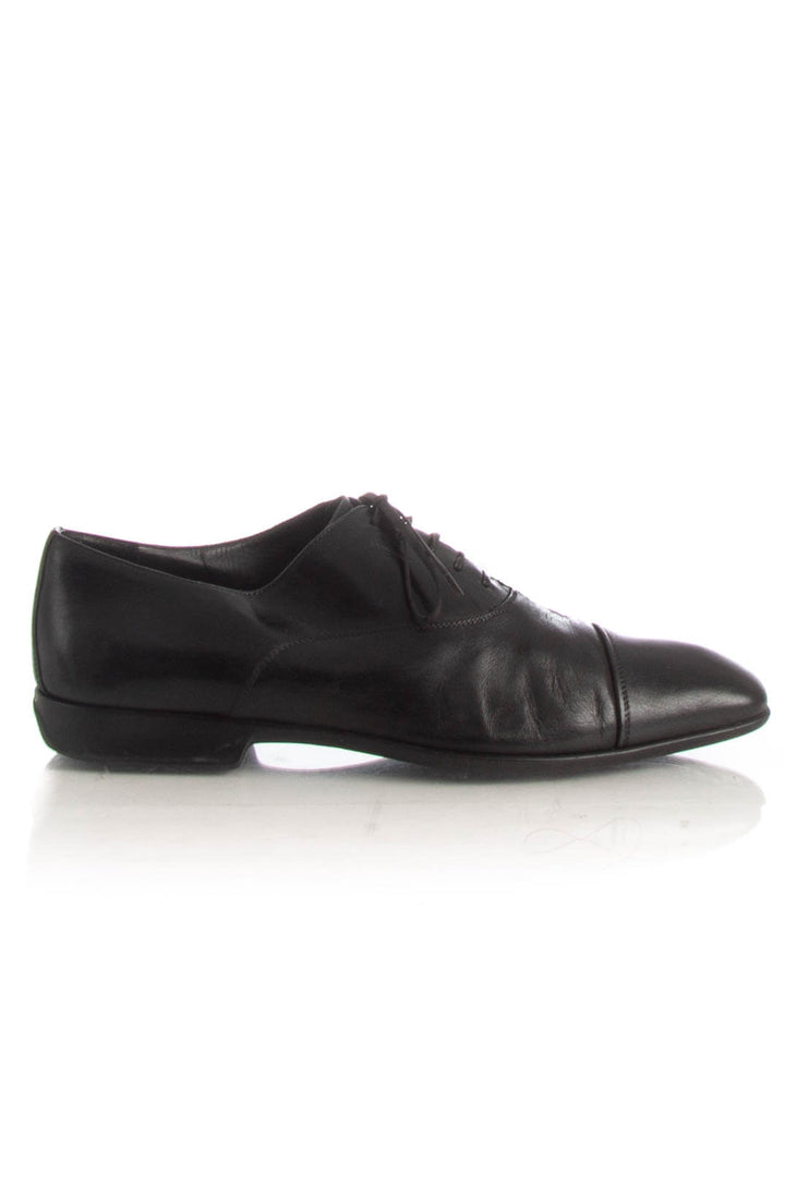 Zapato Salvatore Ferragamo negro, vista frontal – ClosetRehab