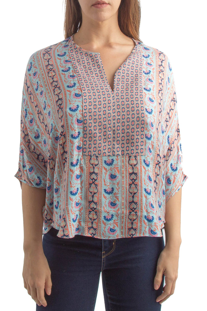 Blusa BCBG Maxazria estampado, vista frontal – ClosetRehab