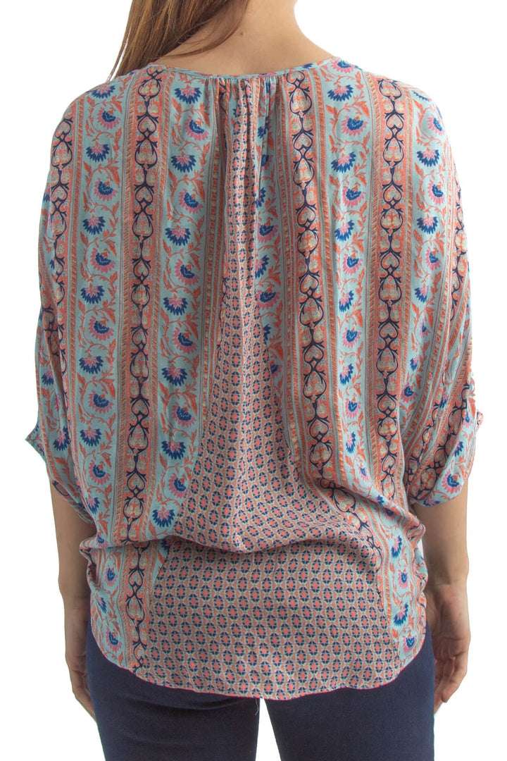 Blusa BCBG Maxazria estampado, vista posterior – ClosetRehab