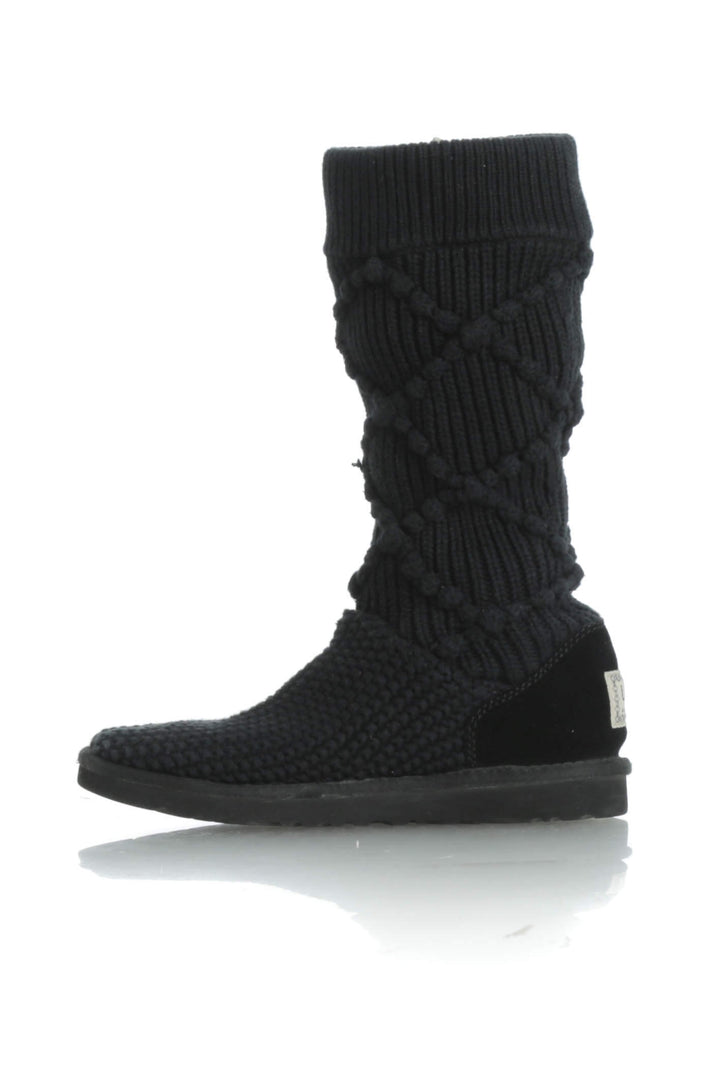 Zapato Ugg negro, vista lateral – ClosetRehab