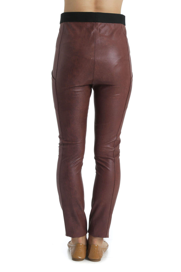 Pantalón BCBG Maxazria NWT café, vista posterior – ClosetRehab