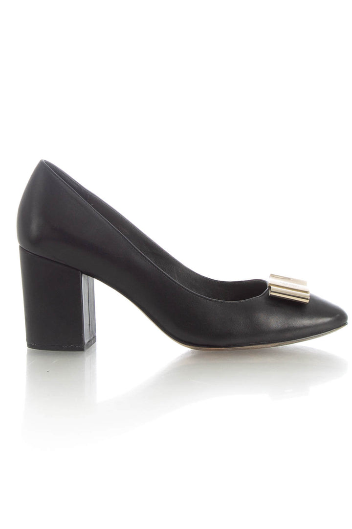 Zapato Kate Spade negro, vista frontal – ClosetRehab