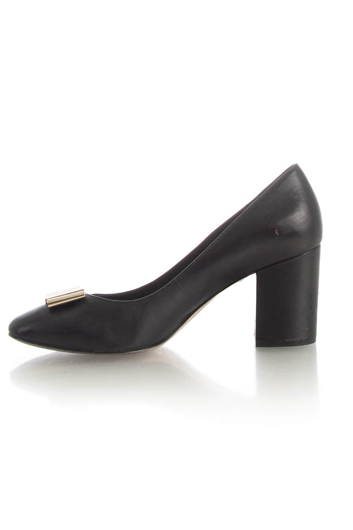 Zapato Kate Spade negro, vista lateral – ClosetRehab
