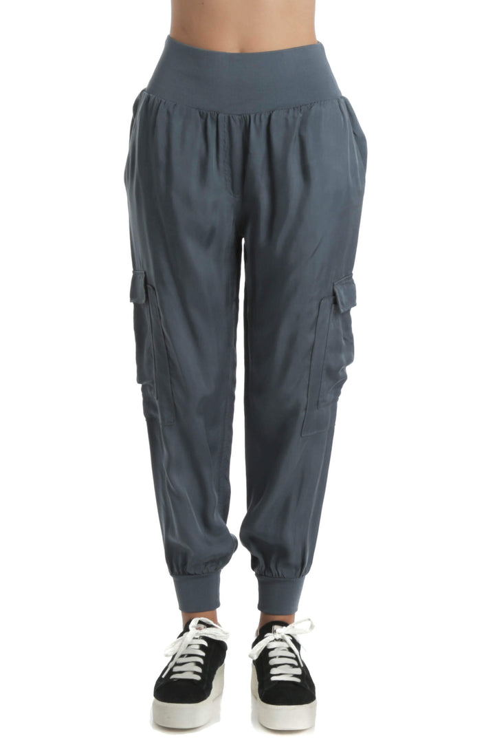 Pantalón Cinq à Sept azul, vista frontal – ClosetRehab