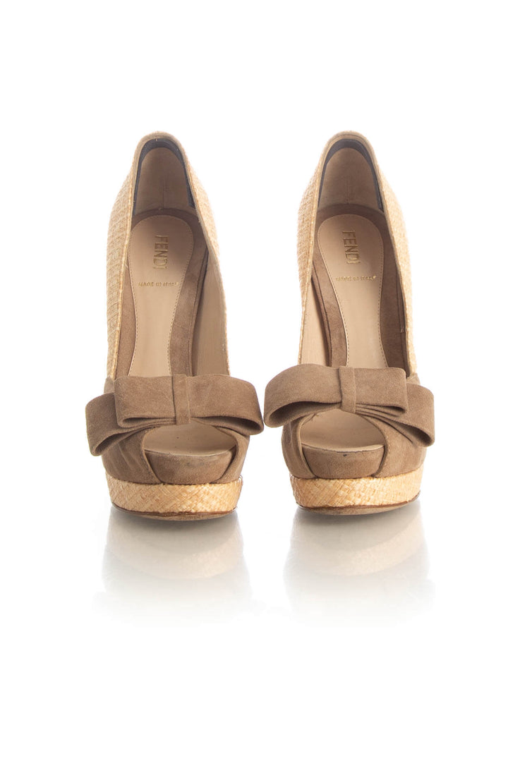 Pumps Fendi beige talla 6.5 USA, suela, detalle de producto | ClosetRehab
