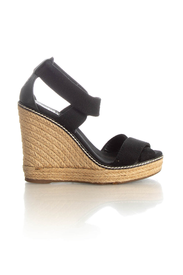 Zapato Tory Burch negro, vista frontal – ClosetRehab