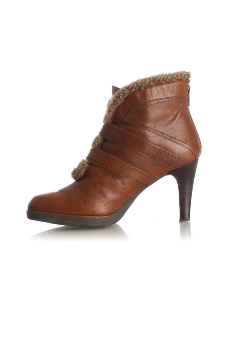 Zapato Stuart Weitzman, vista lateral – ClosetRehab
