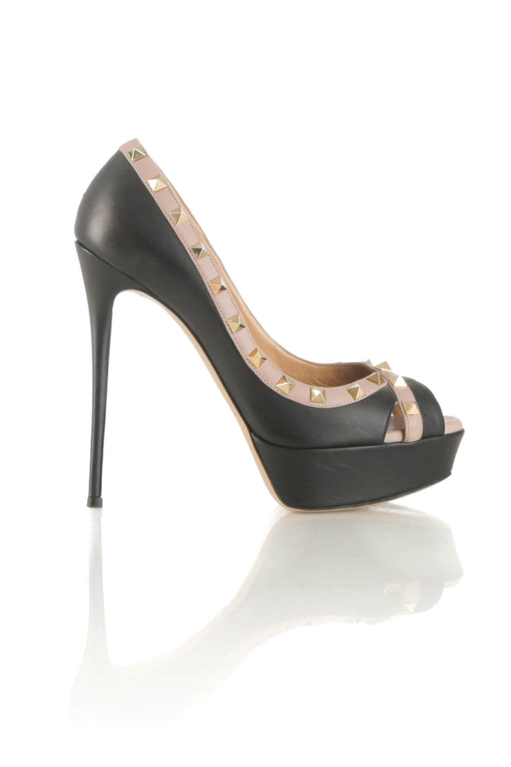 Zapato Valentino negro, vista frontal – ClosetRehab