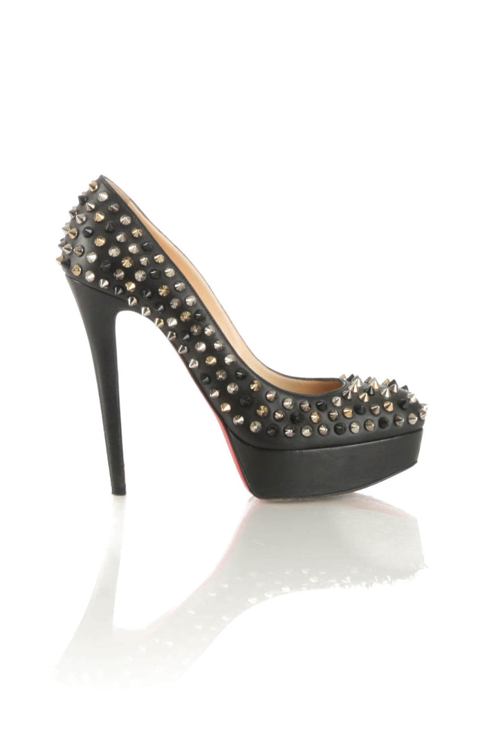 Zapato Christian Louboutin, vista frontal – ClosetRehab