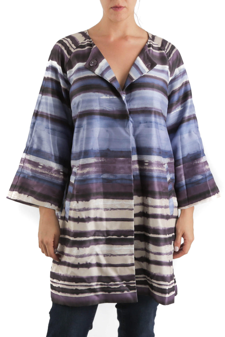 Abrigo Chico's NWT estampado y morado, vista frontal – ClosetRehab