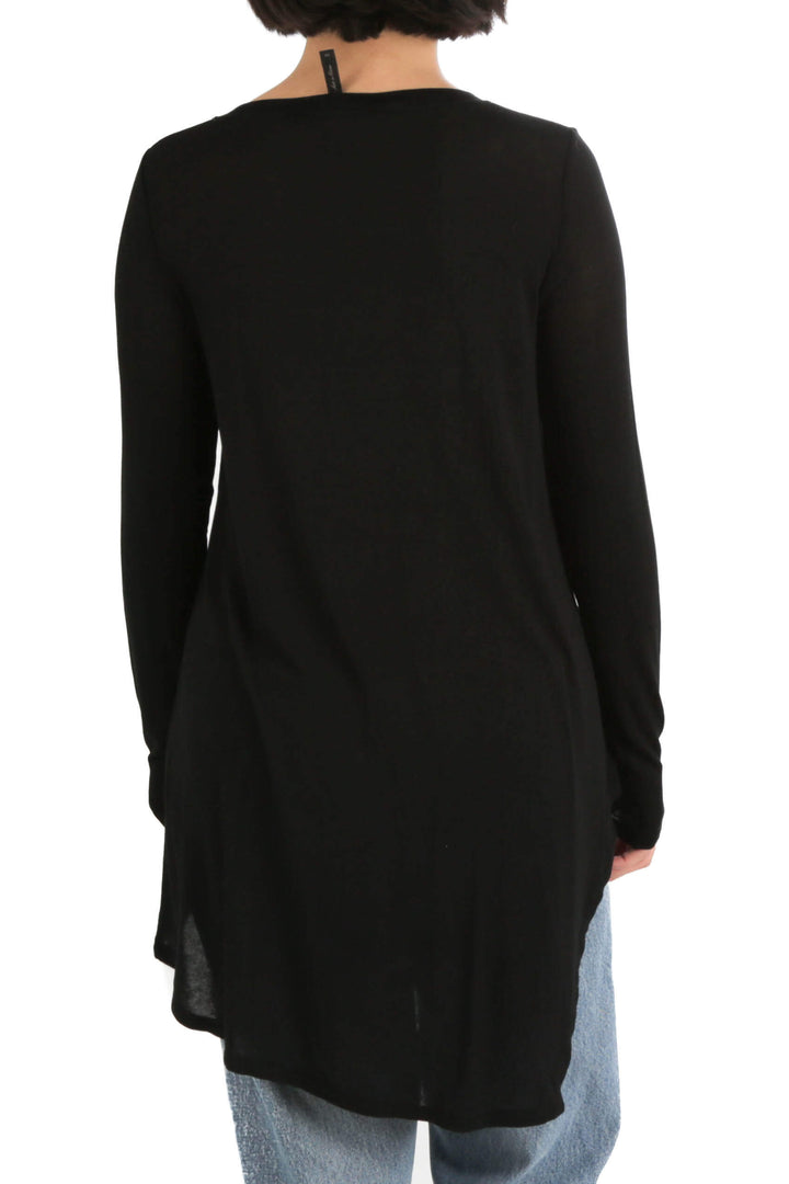Blusa BCBG Maxazria negro, vista posterior – ClosetRehab