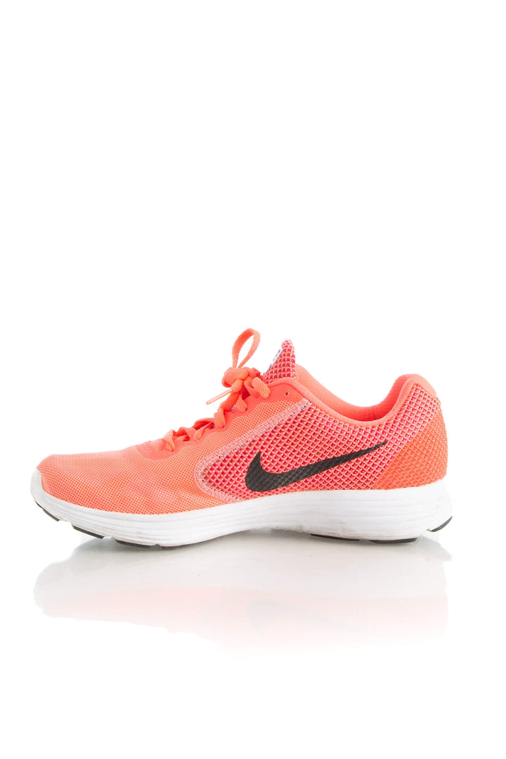 Zapato Nike rosa, vista lateral – ClosetRehab