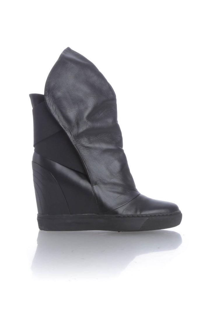 Zapato Fred Segal negro, vista frontal – ClosetRehab